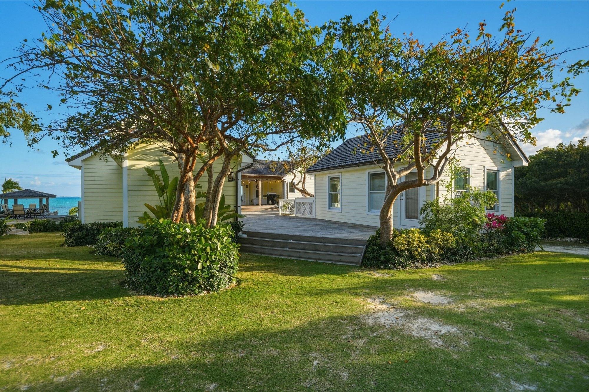 CROWN PIGEON ISLAND & CAY