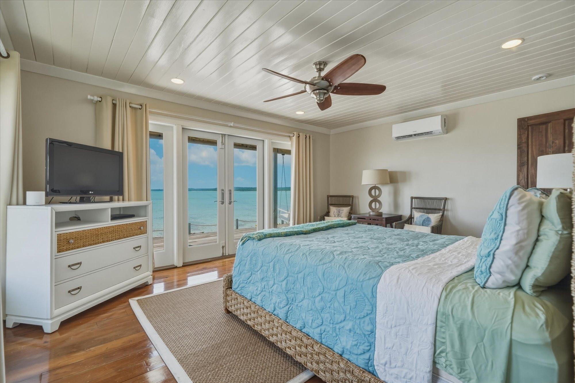 CROWN PIGEON ISLAND & CAY