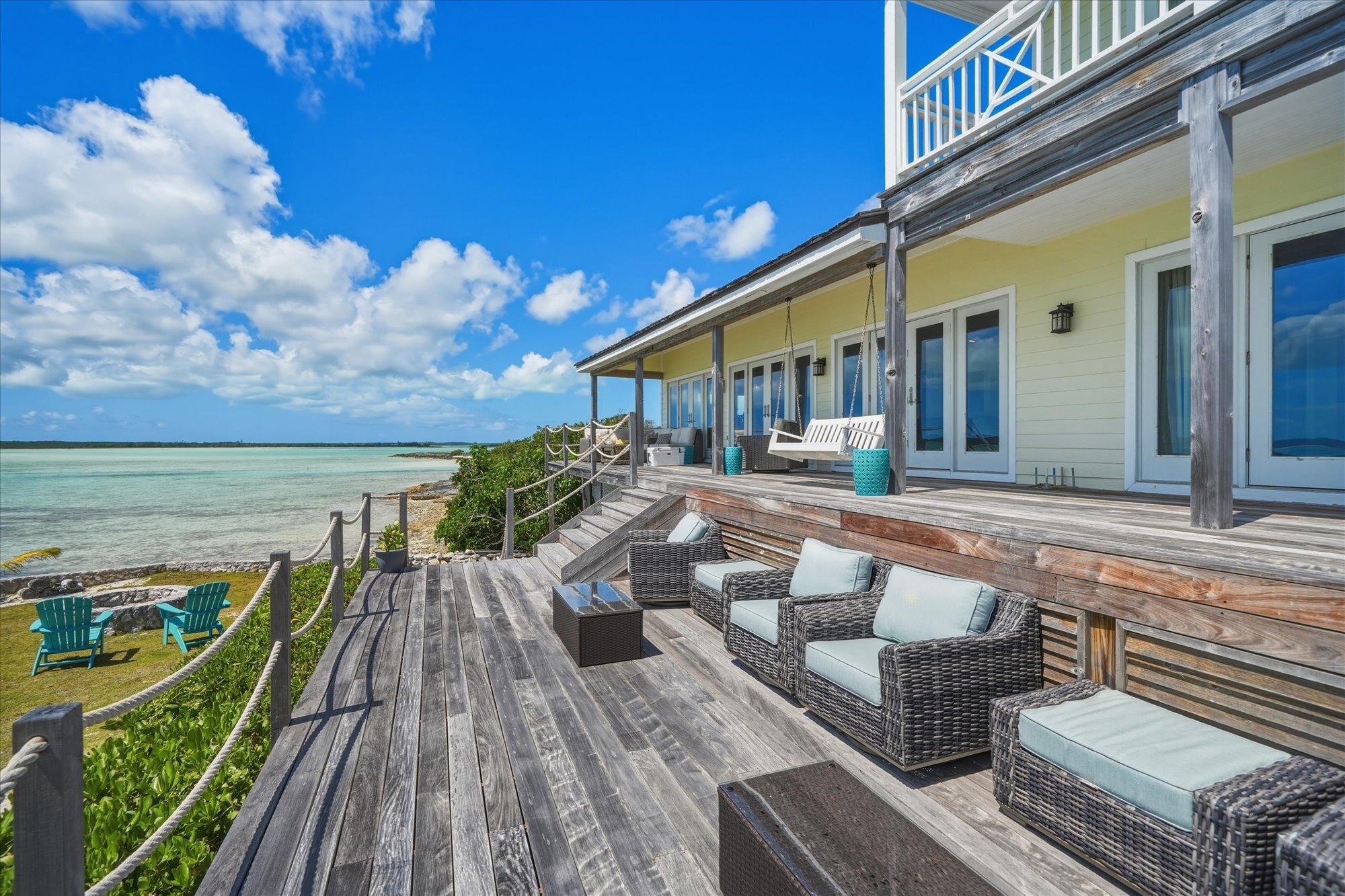 CROWN PIGEON ISLAND & CAY