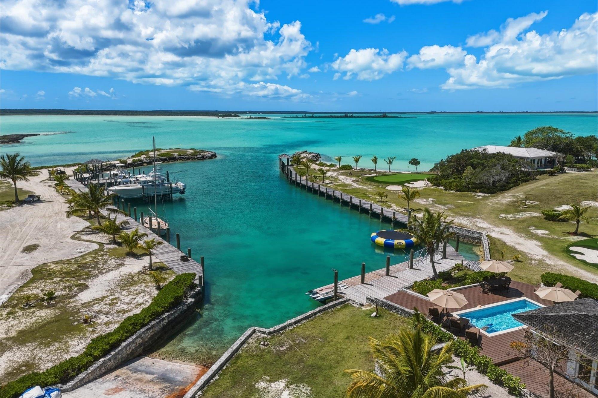 CROWN PIGEON ISLAND & CAY