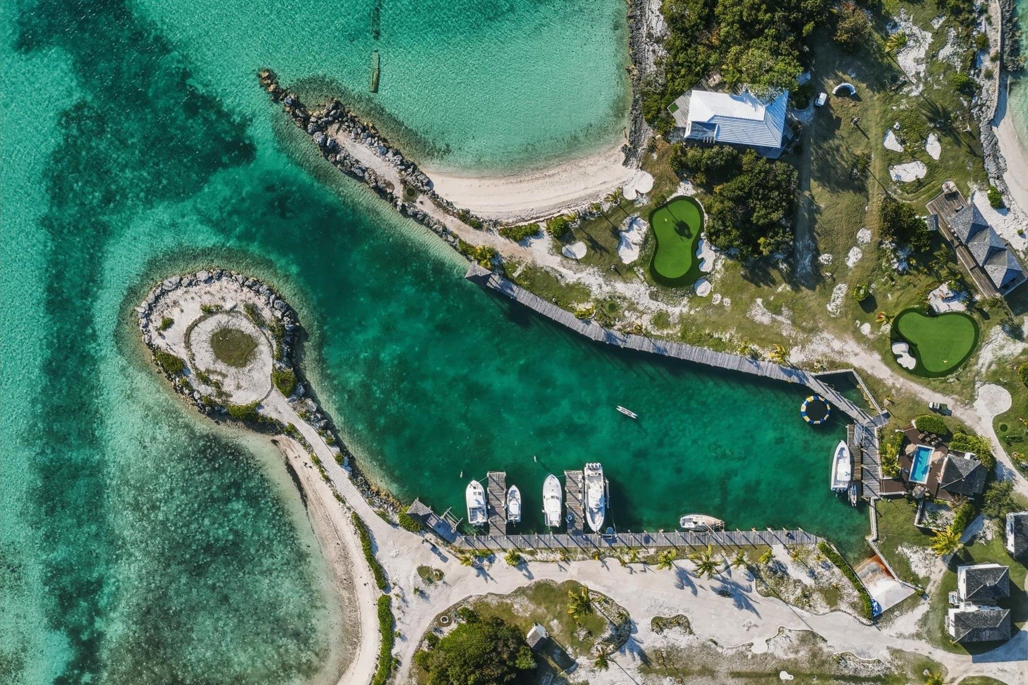 CROWN PIGEON ISLAND & CAY