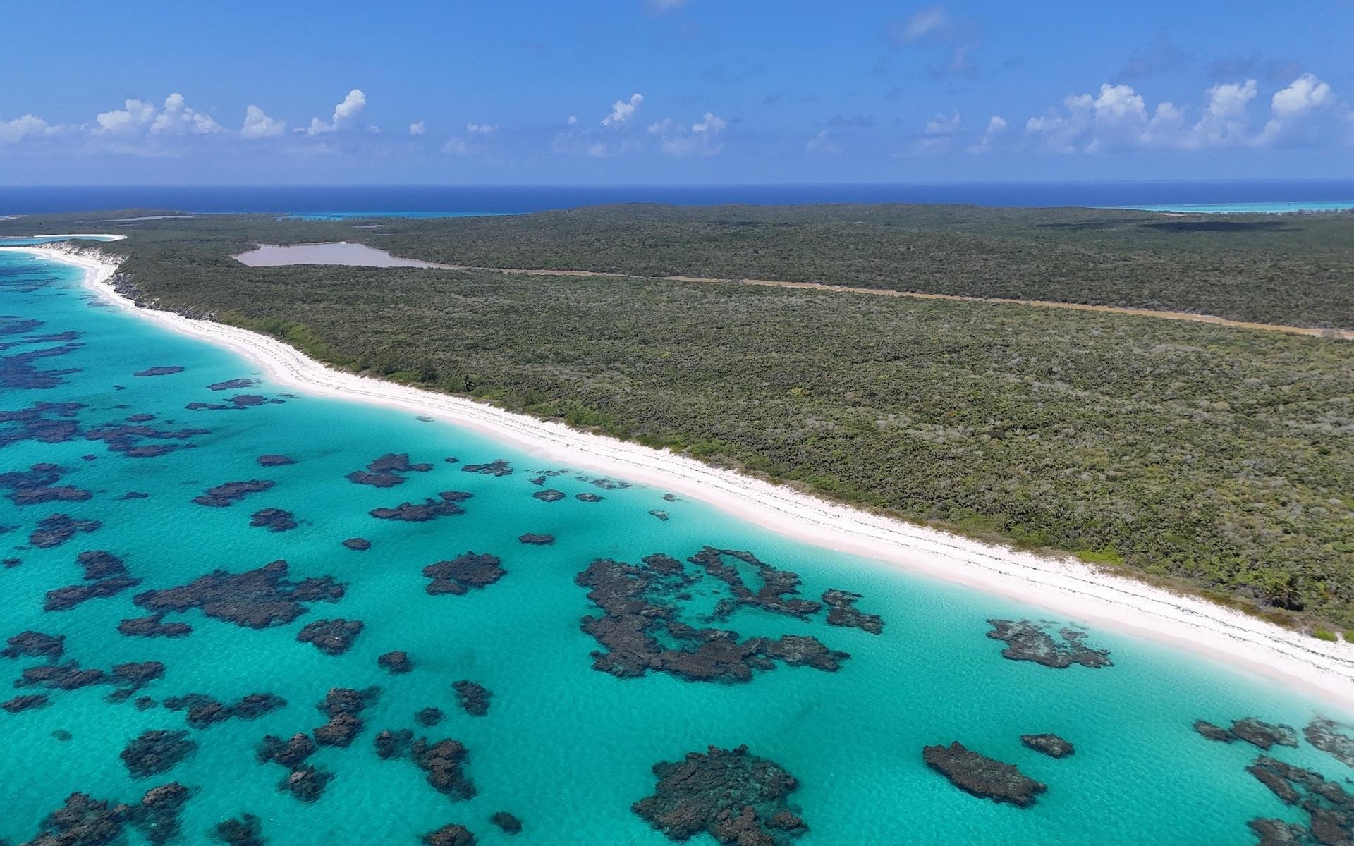 PRIME BEACHFRONT ACREAGE