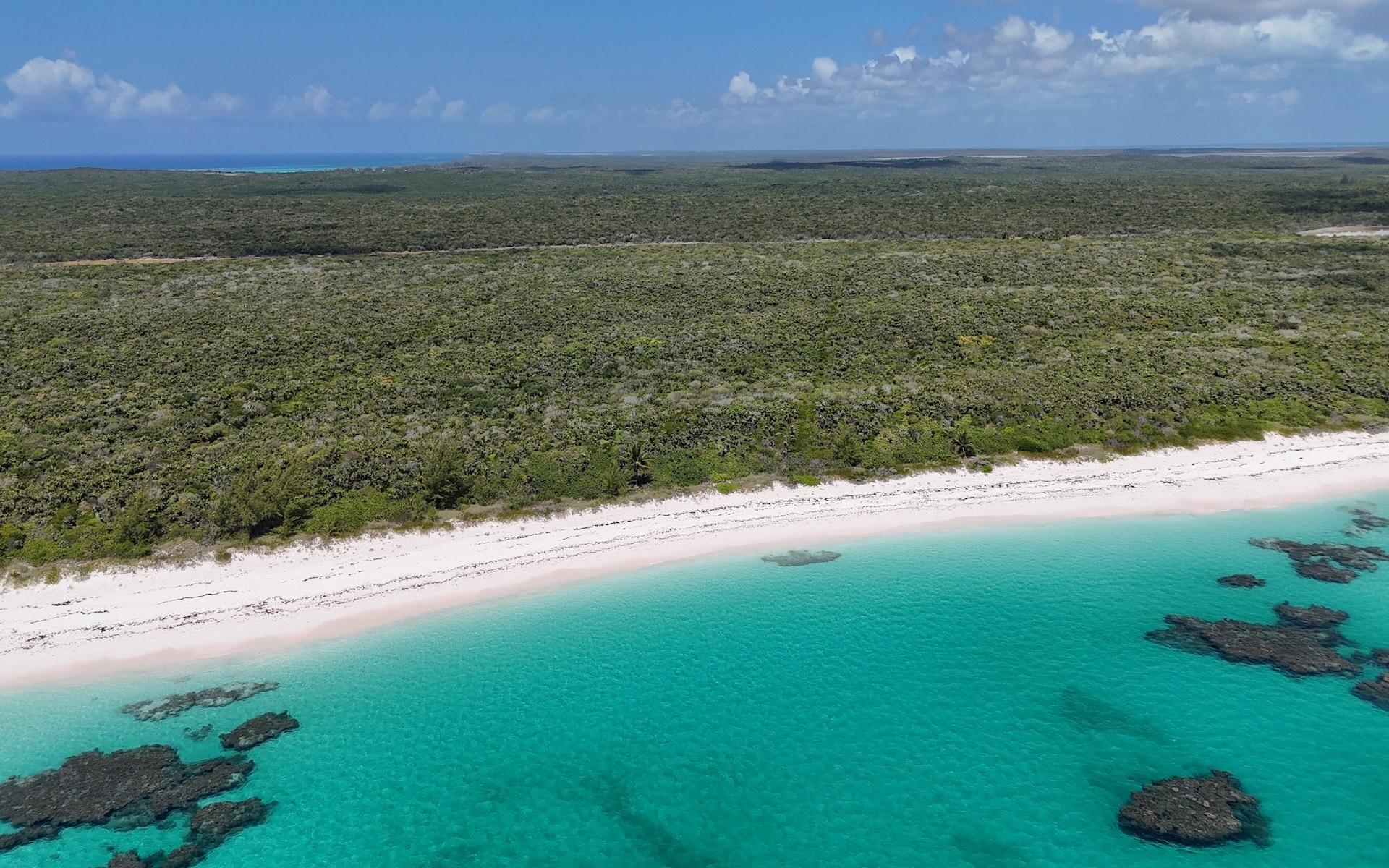 PRIME BEACHFRONT ACREAGE