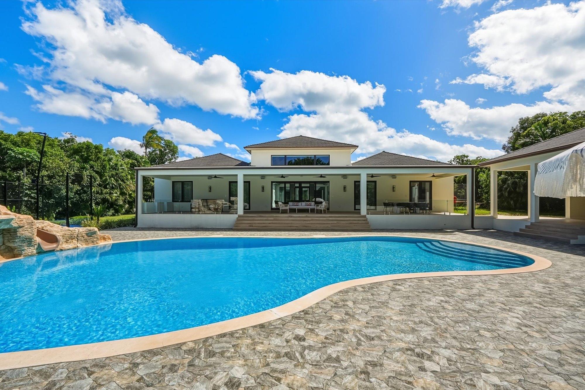 Bali Cinq