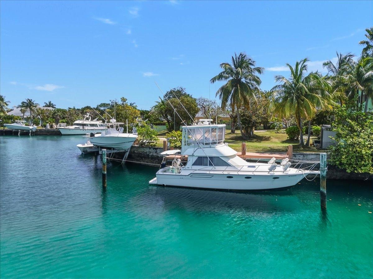 37 PORT NEW PROVIDENCE