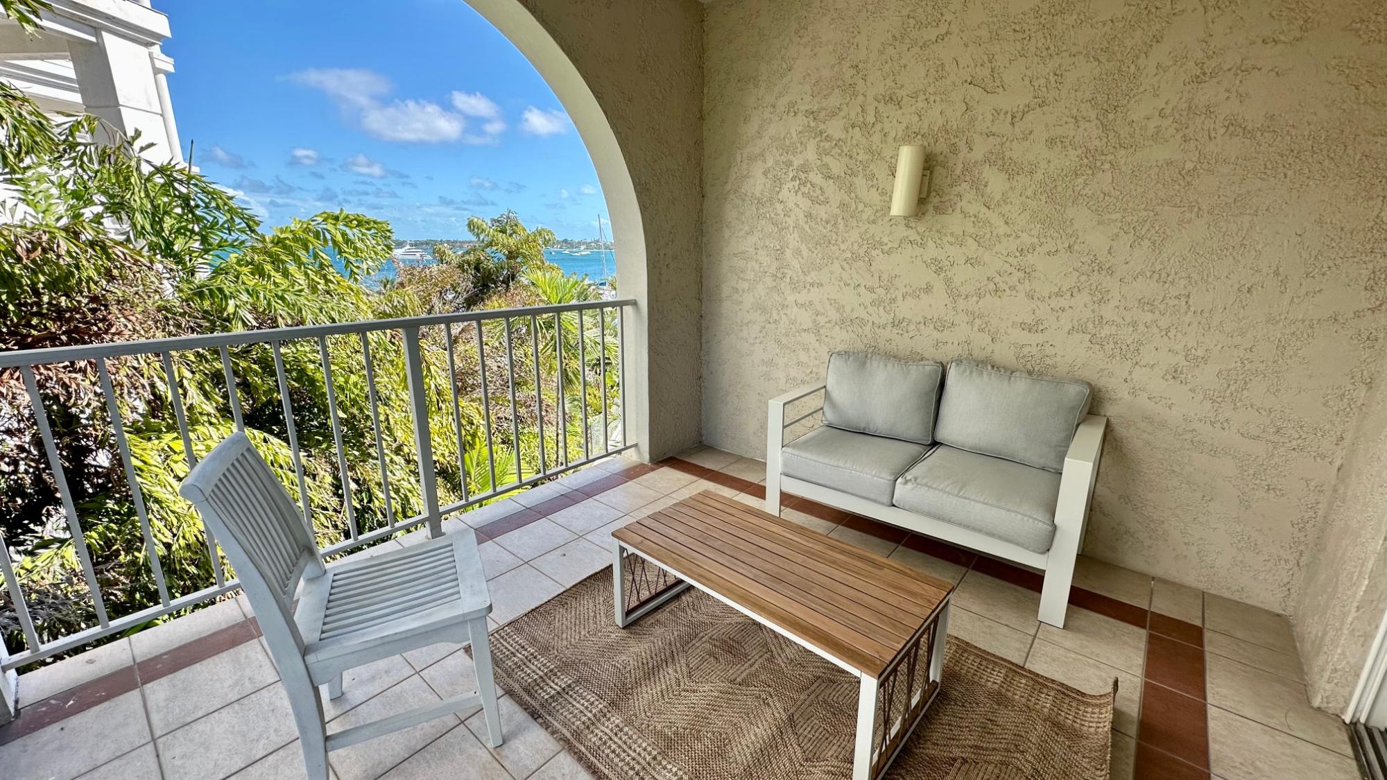 PARADISE HARBOUR CLUB