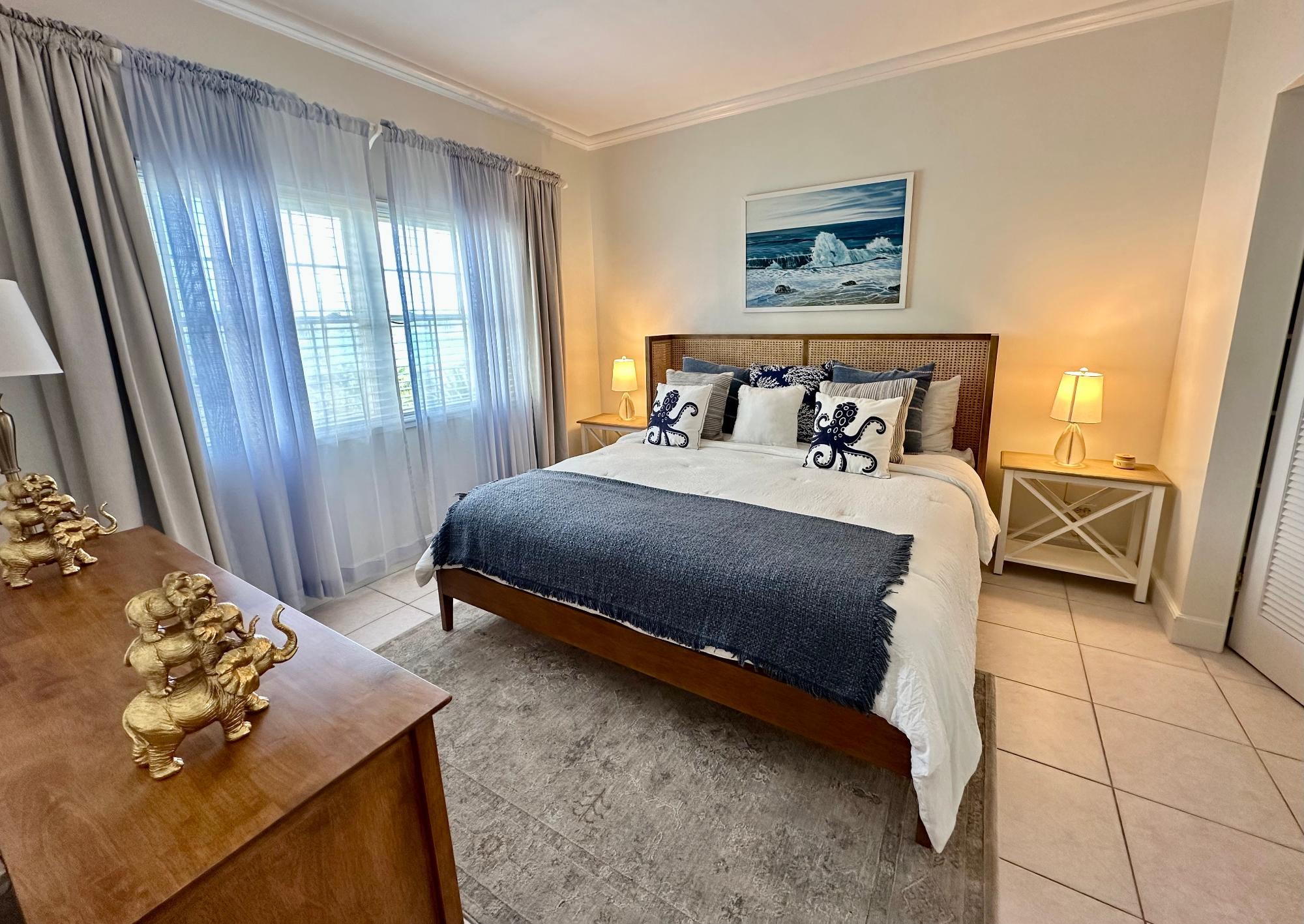 PARADISE HARBOUR CLUB