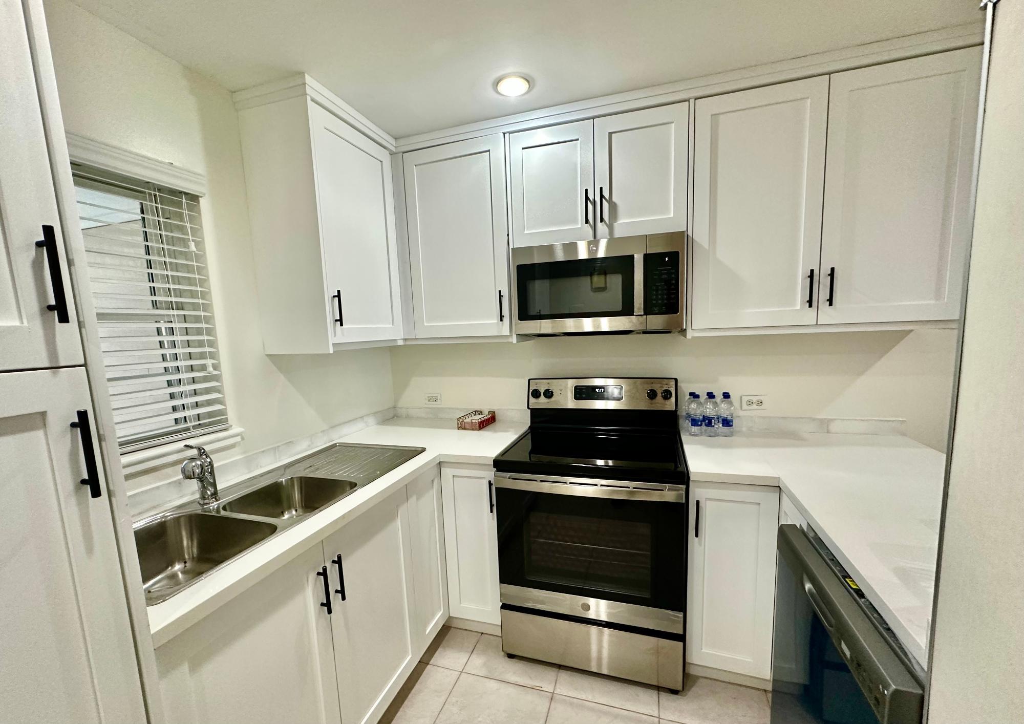 PARADISE HARBOUR CLUB