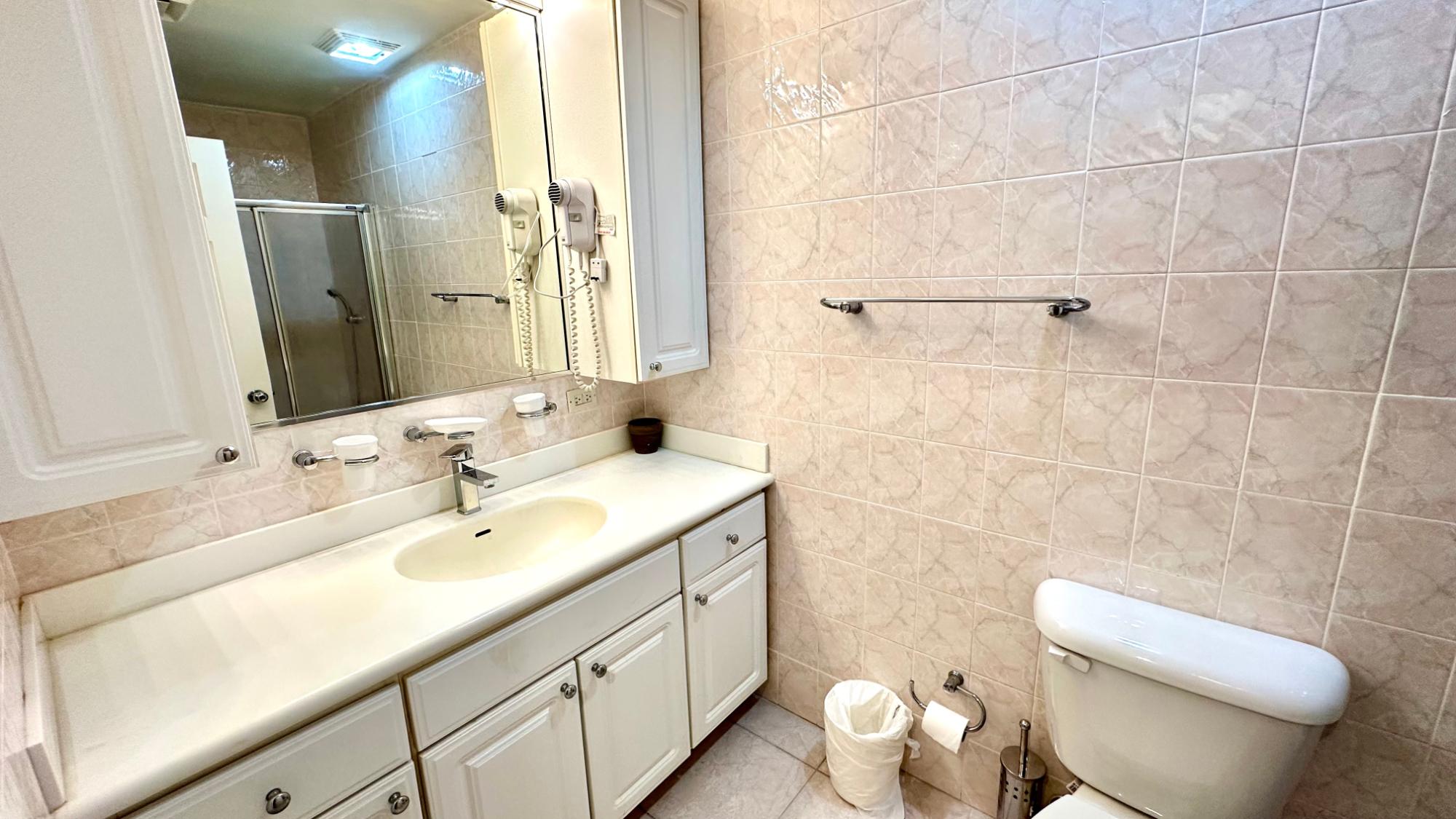 PARADISE HARBOUR CLUB