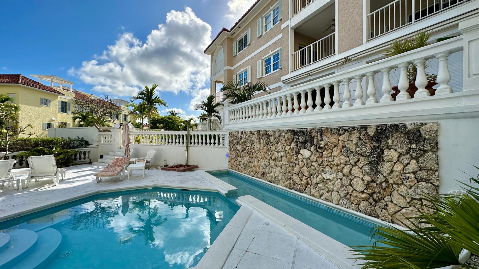 PARADISE HARBOUR CLUB