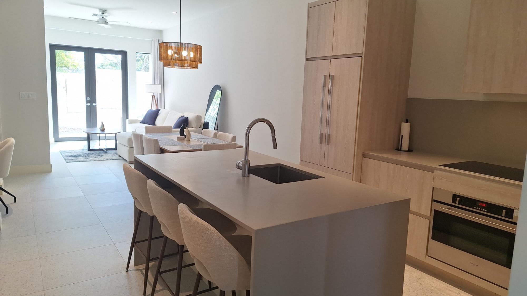 WEST END OFF WEST BAY ST