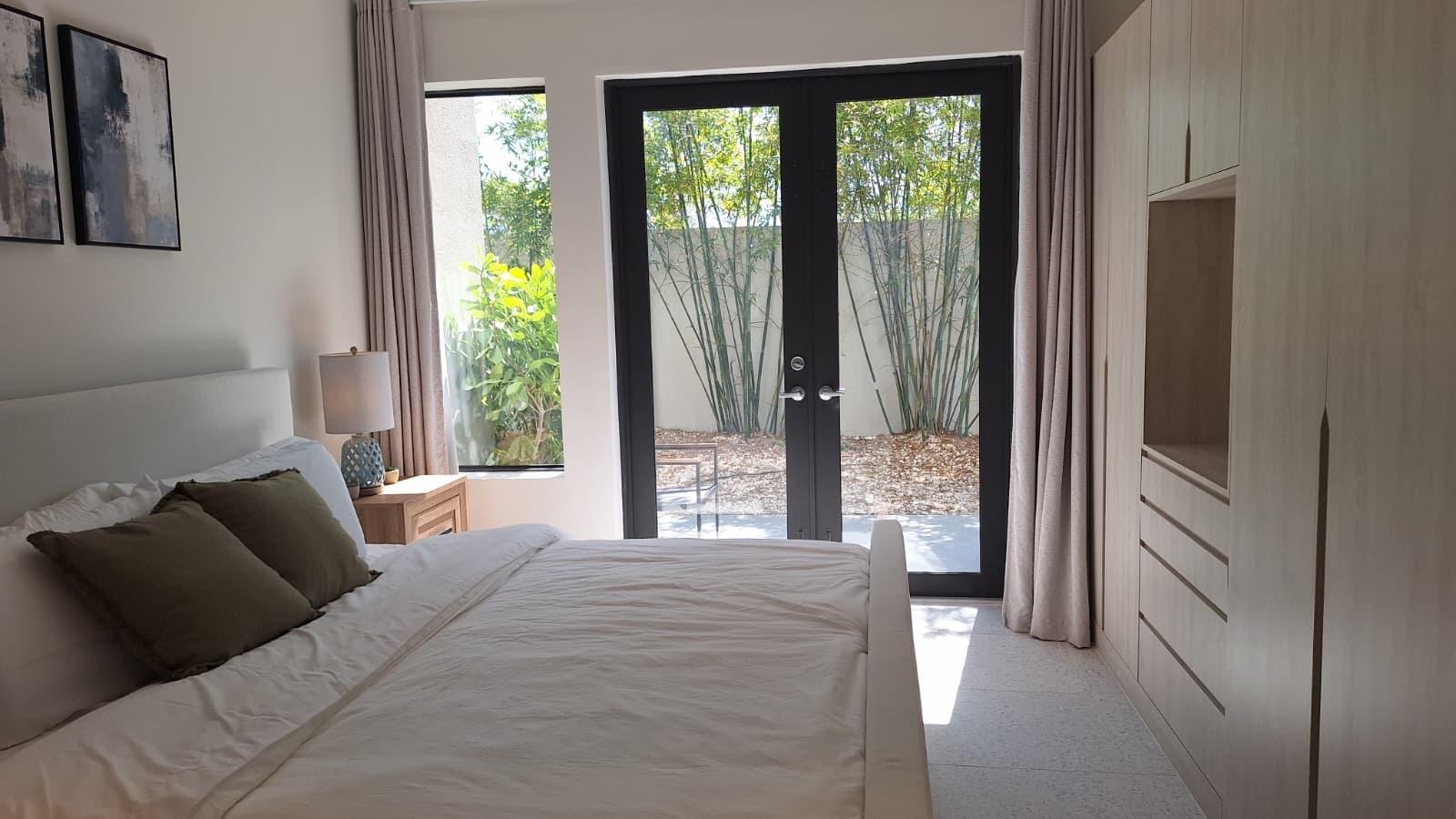 WEST END OFF WEST BAY ST