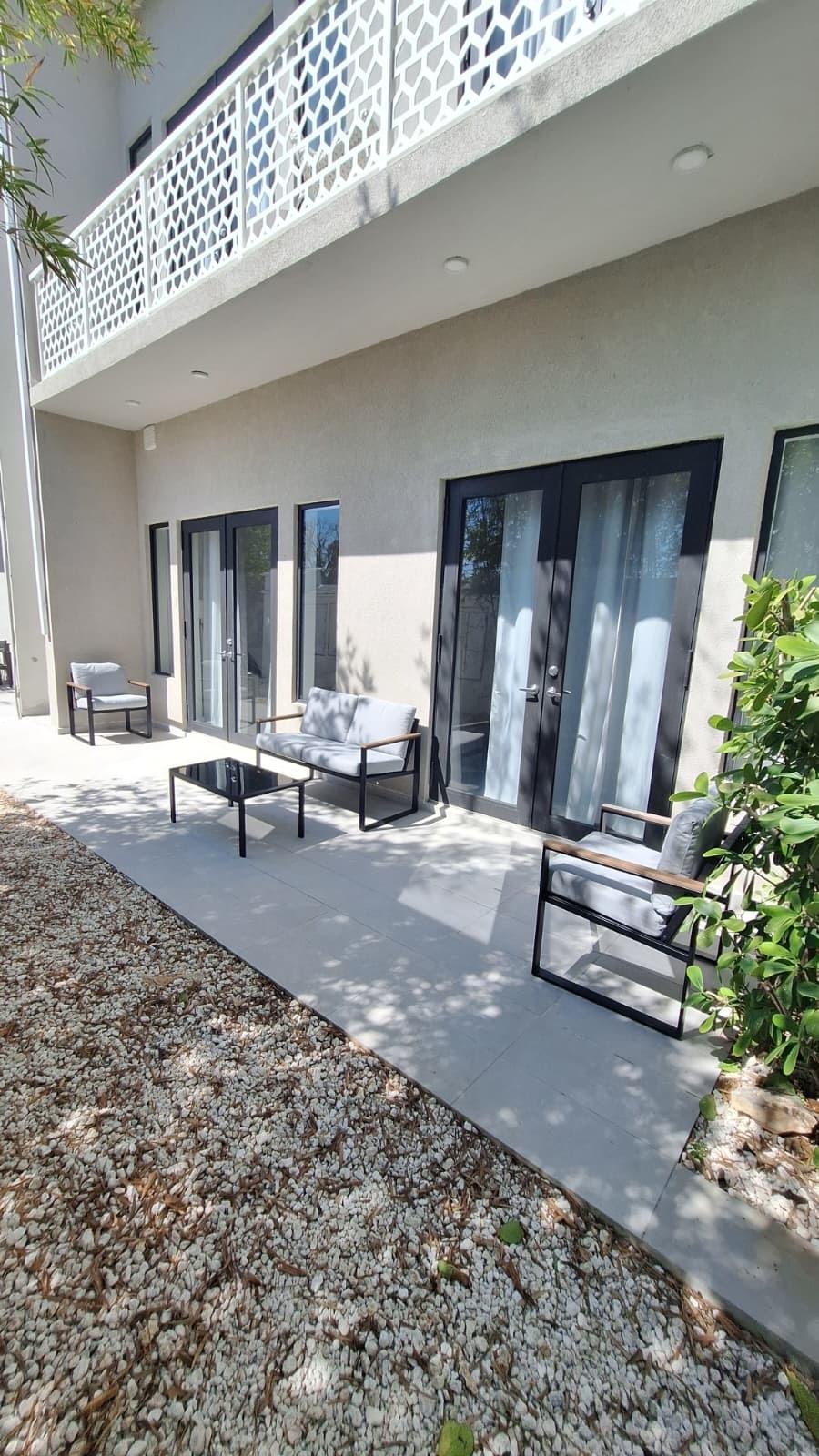 WEST END OFF WEST BAY ST