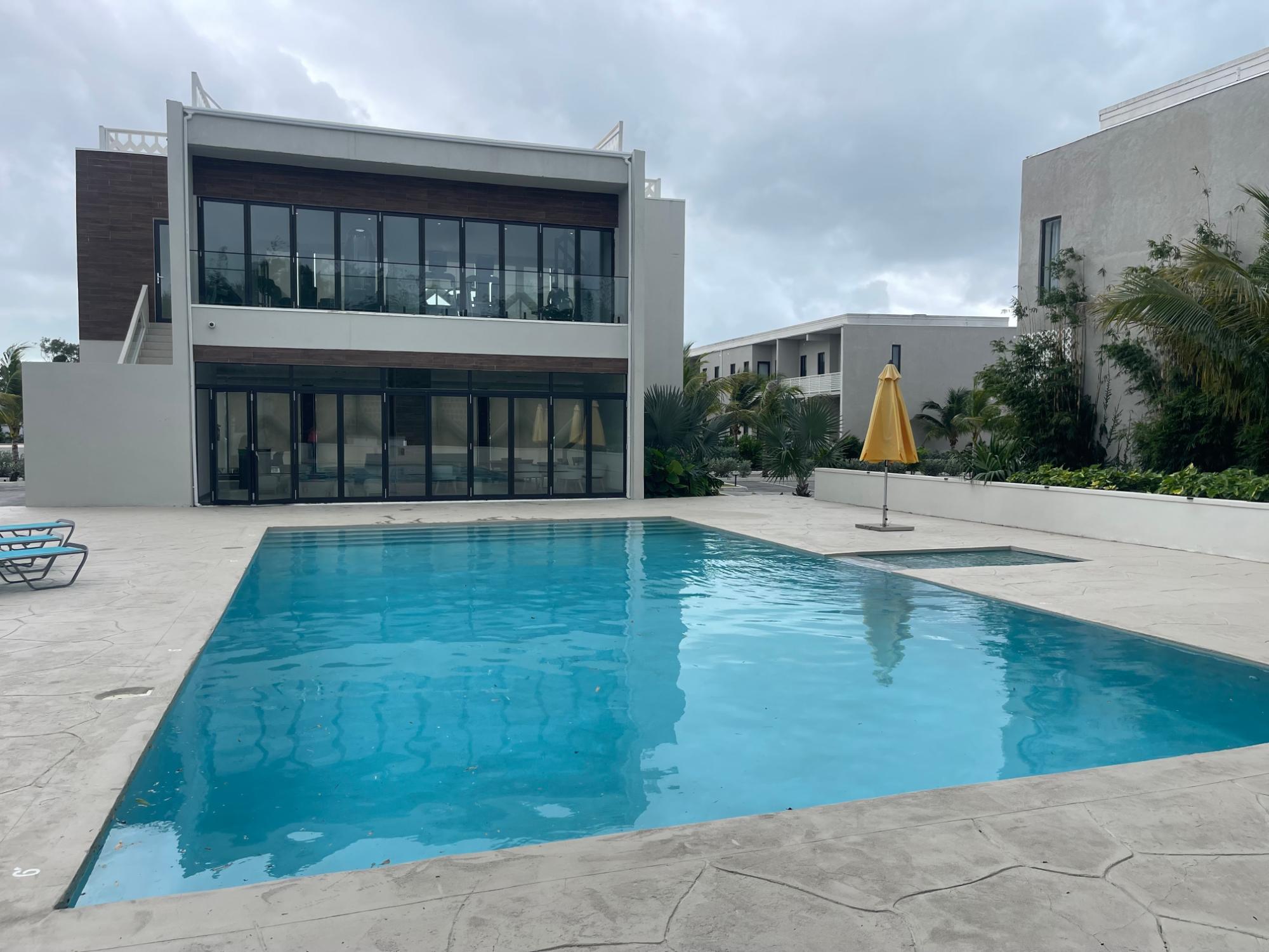 WEST END OFF WEST BAY ST