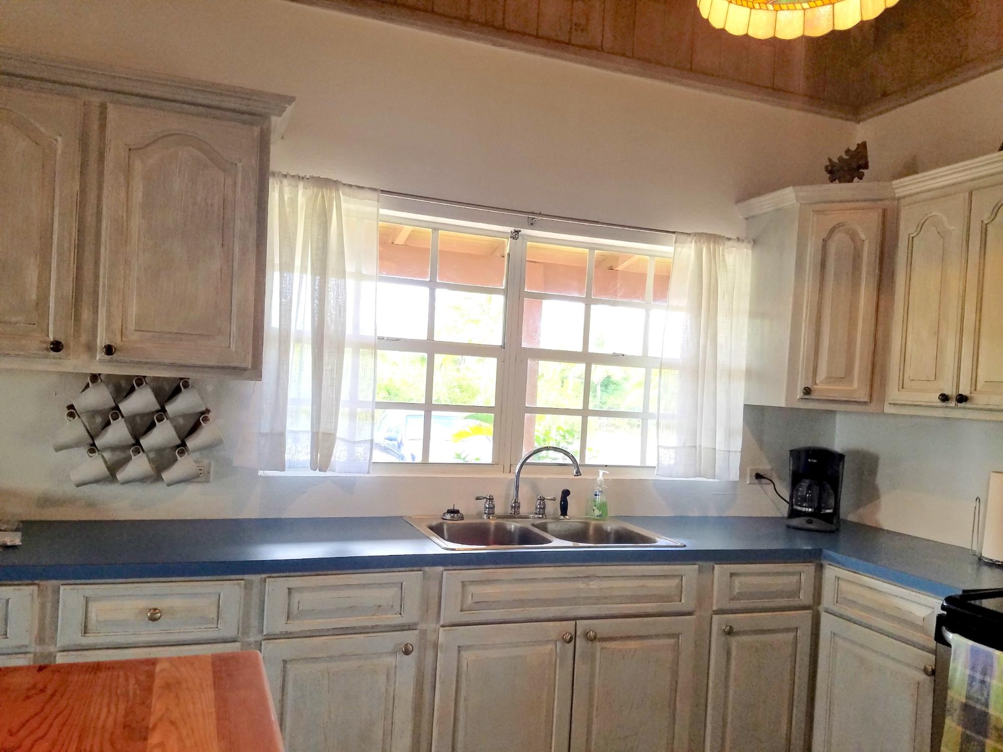 PETTY’S WATERFRONT HOME