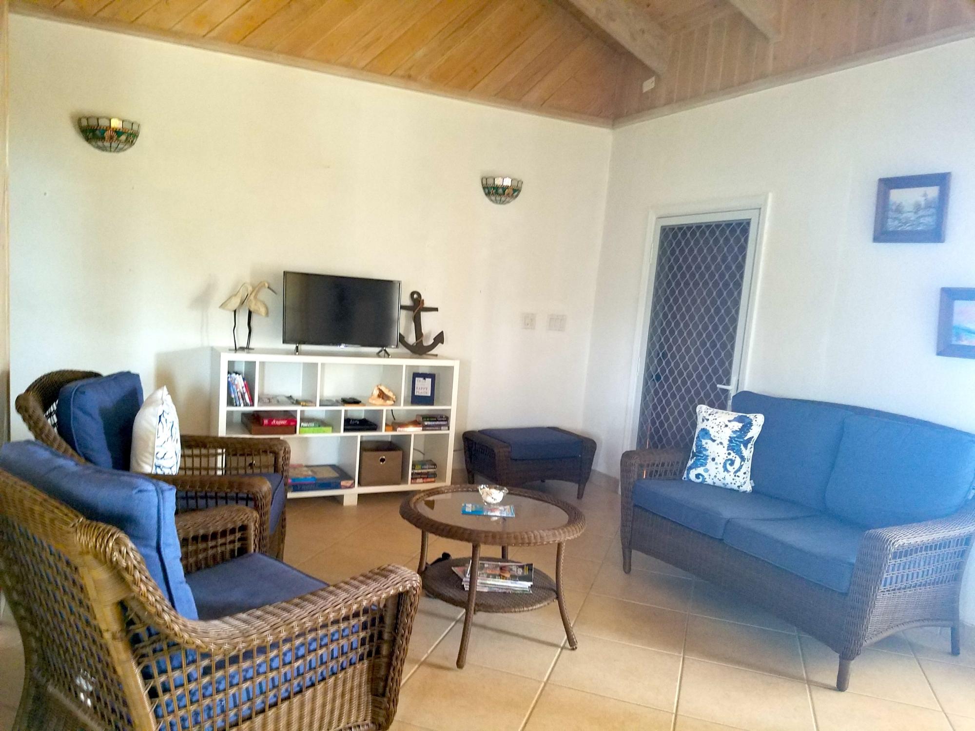 PETTY’S WATERFRONT HOME