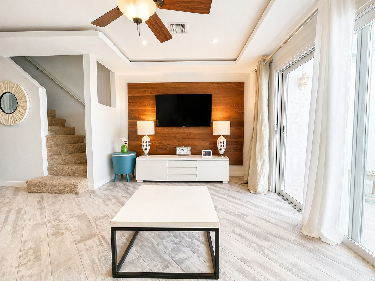 DELAPORTE CONDOMINIUM