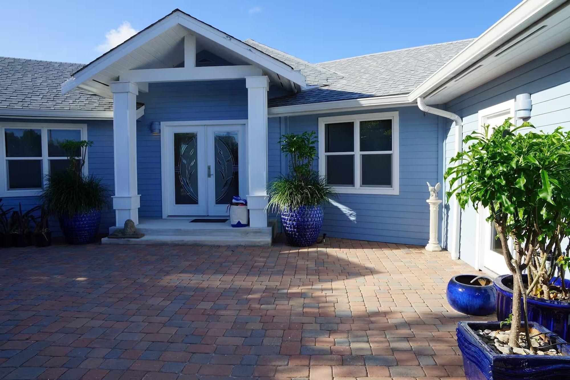 LAGUNA – CANAL HOME