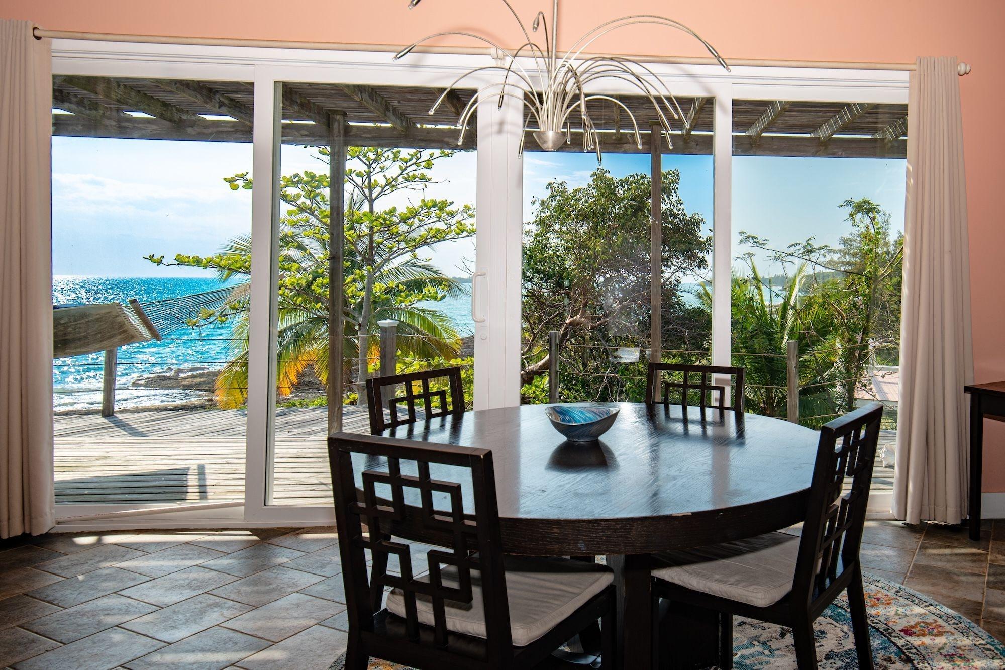 LAGUNA – CANAL HOME