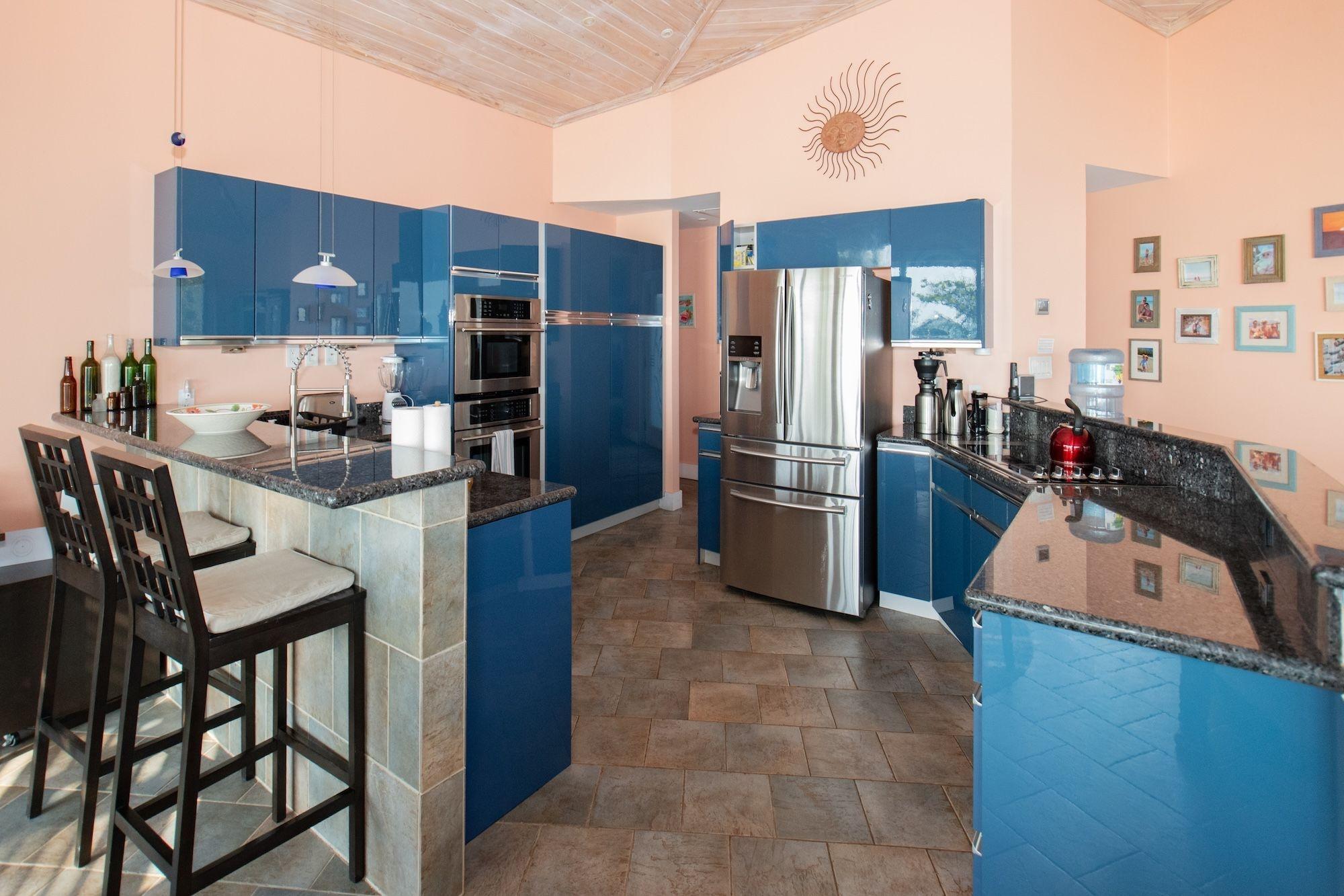 LAGUNA – CANAL HOME