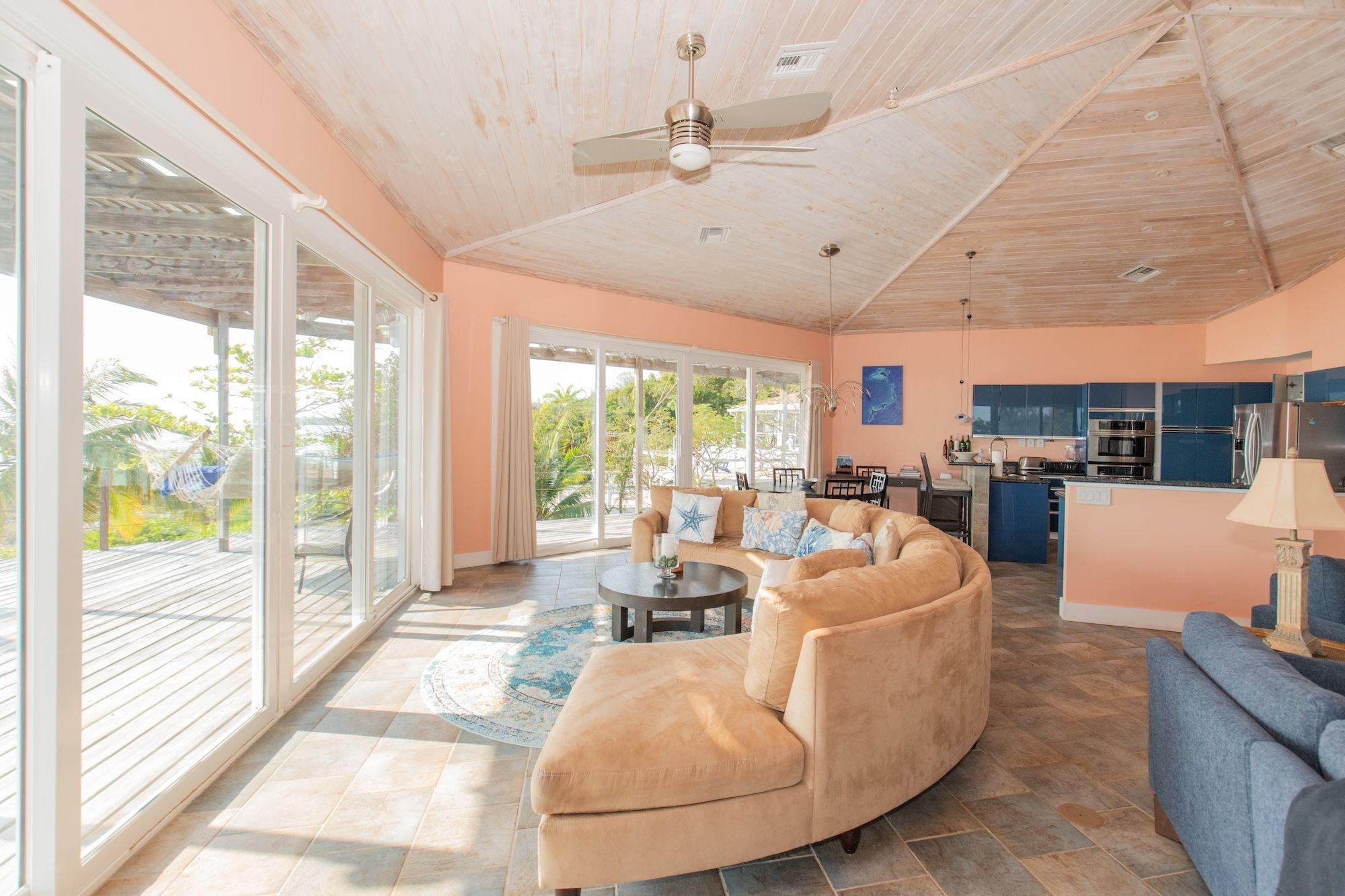 LAGUNA – CANAL HOME
