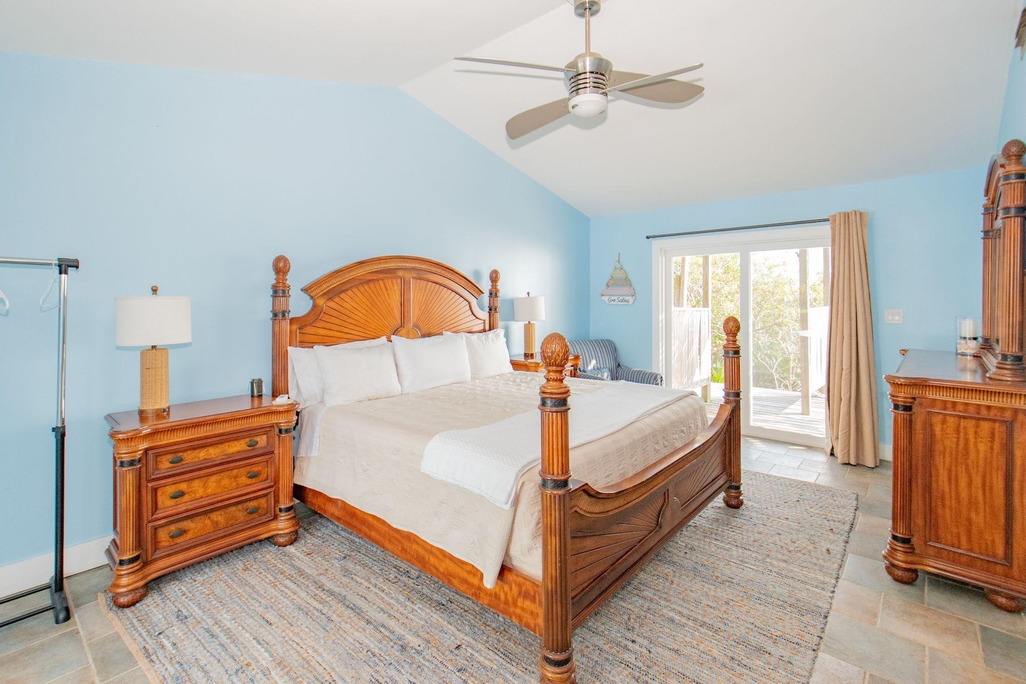 LAGUNA – CANAL HOME