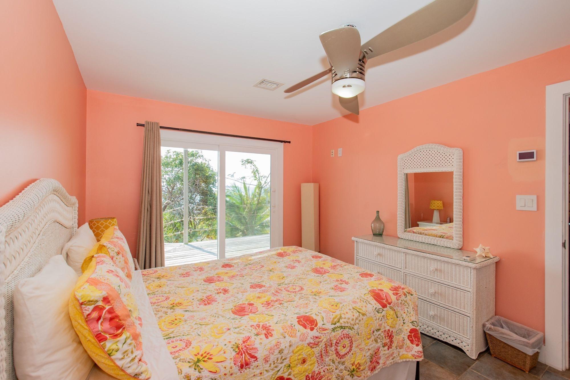 LAGUNA – CANAL HOME