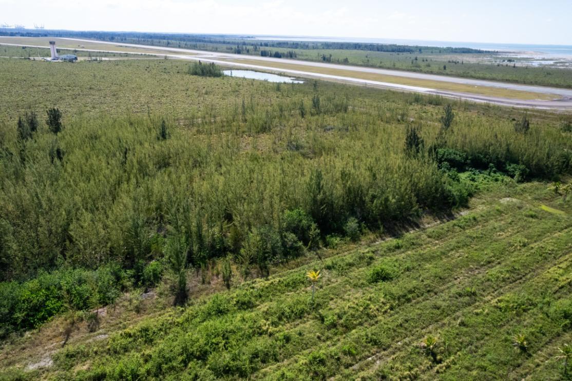 EAST AIRPORT ZONE