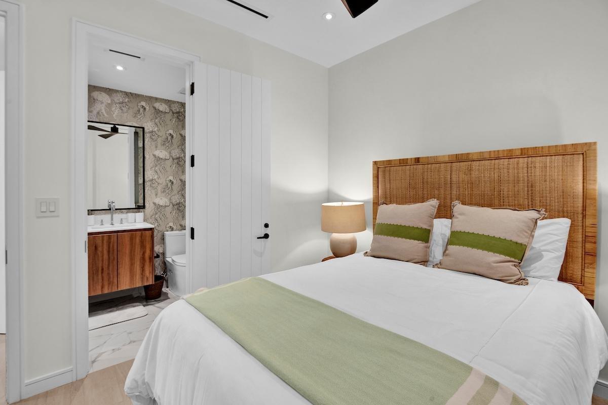 GOLDWYNN UNIT 222
