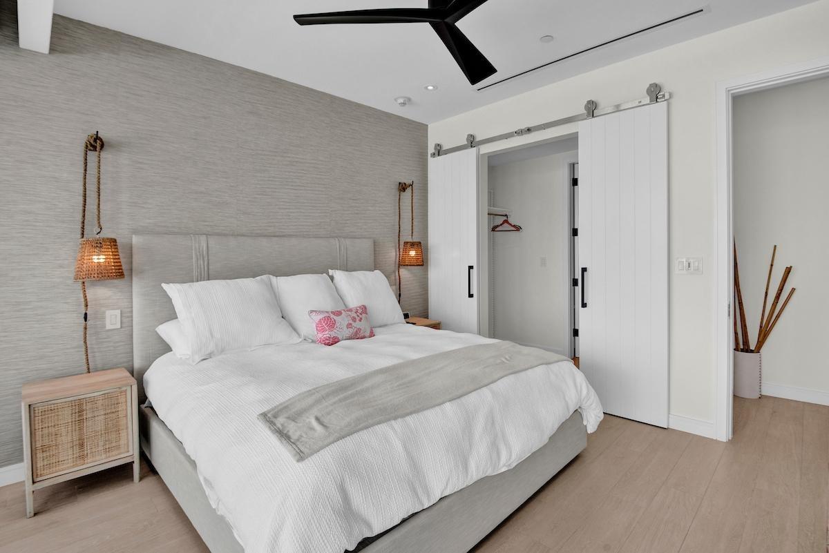 GOLDWYNN UNIT 222