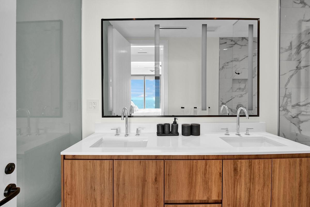 GOLDWYNN UNIT 222