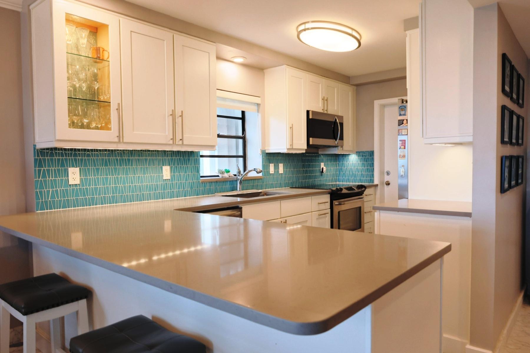SILVERPOINT CONDO