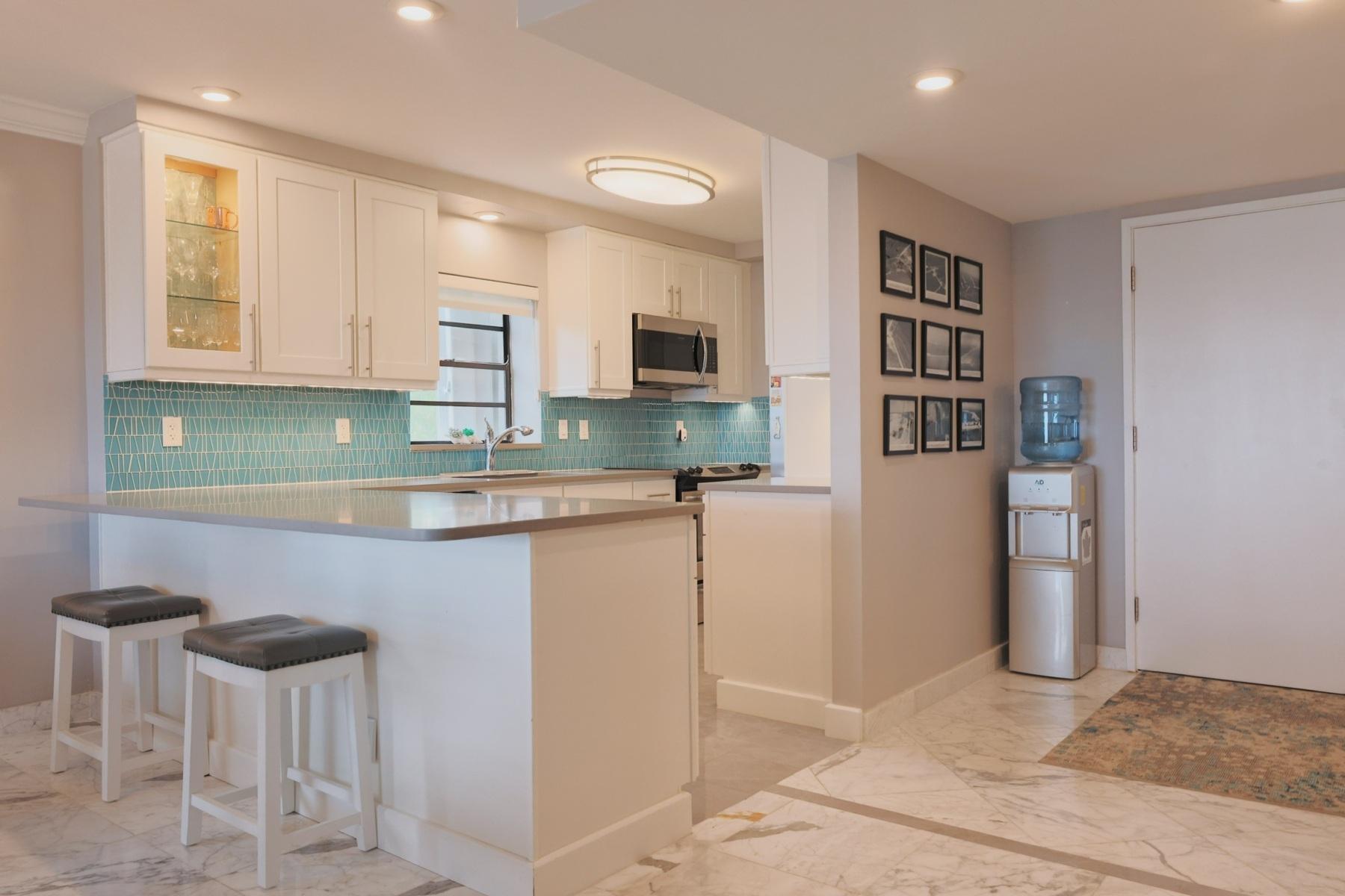 SILVERPOINT CONDO