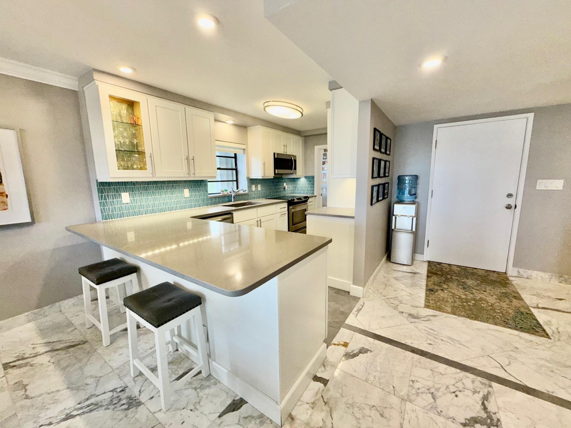 SILVERPOINT CONDO