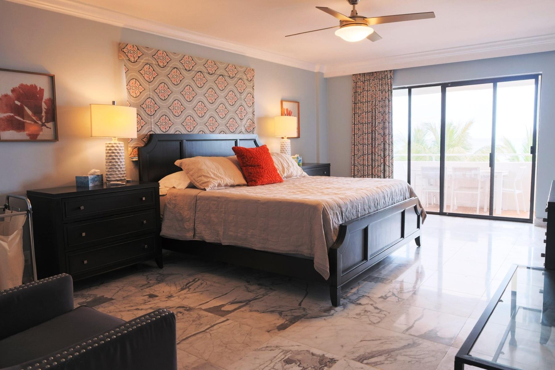 SILVERPOINT CONDO