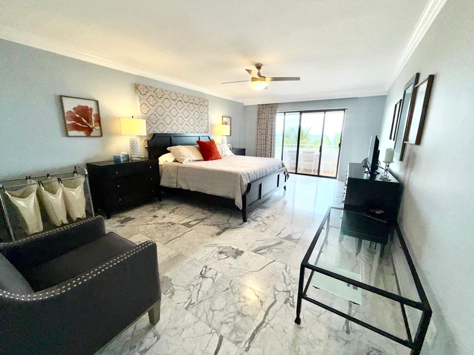 SILVERPOINT CONDO