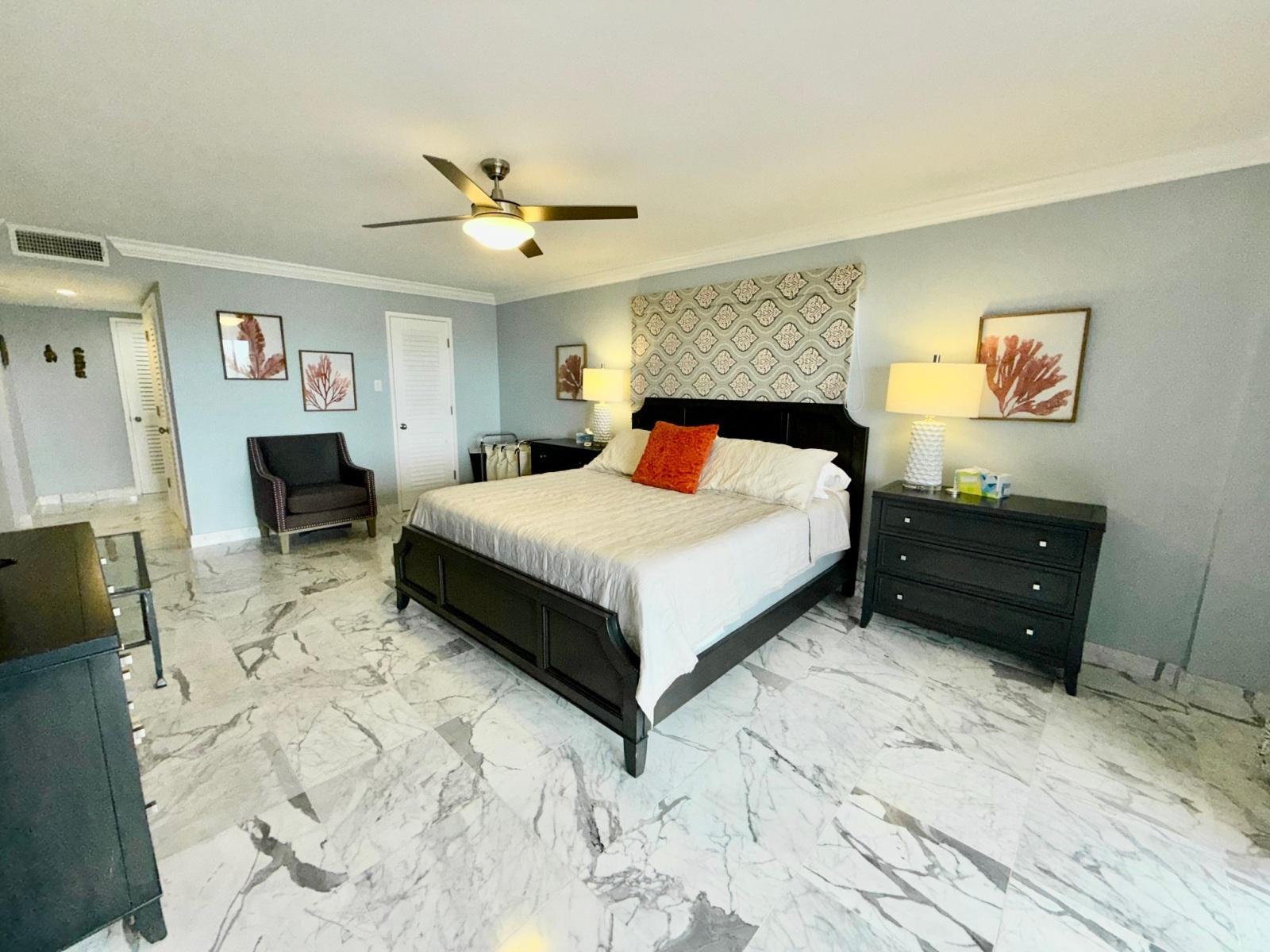 SILVERPOINT CONDO