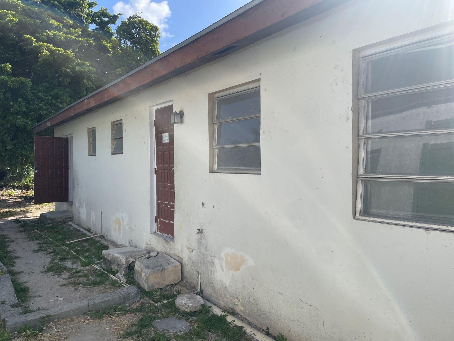 FIXER UPPER, GRANTS TOWN