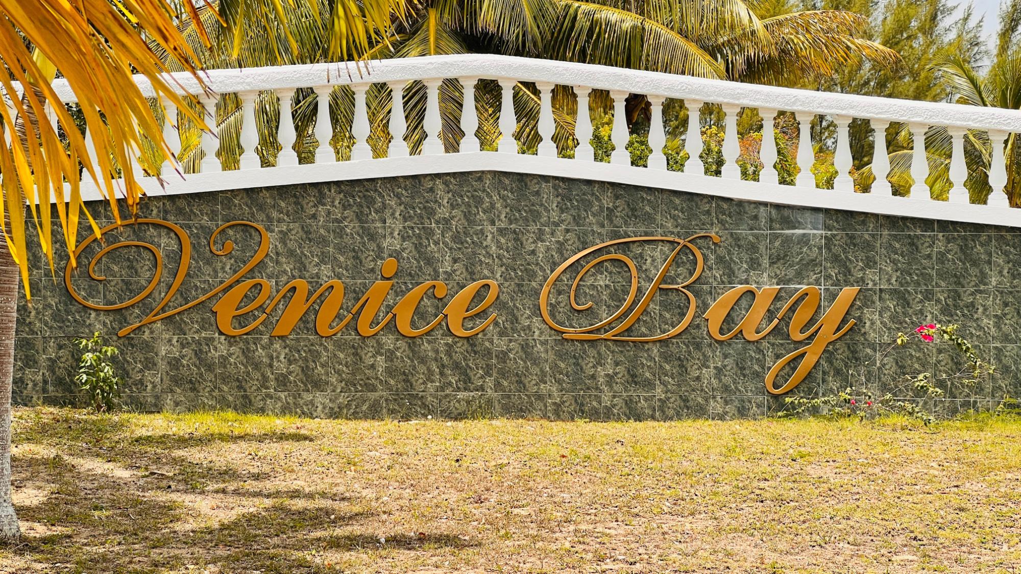 PAUL CAY & OCEAN DRIVE