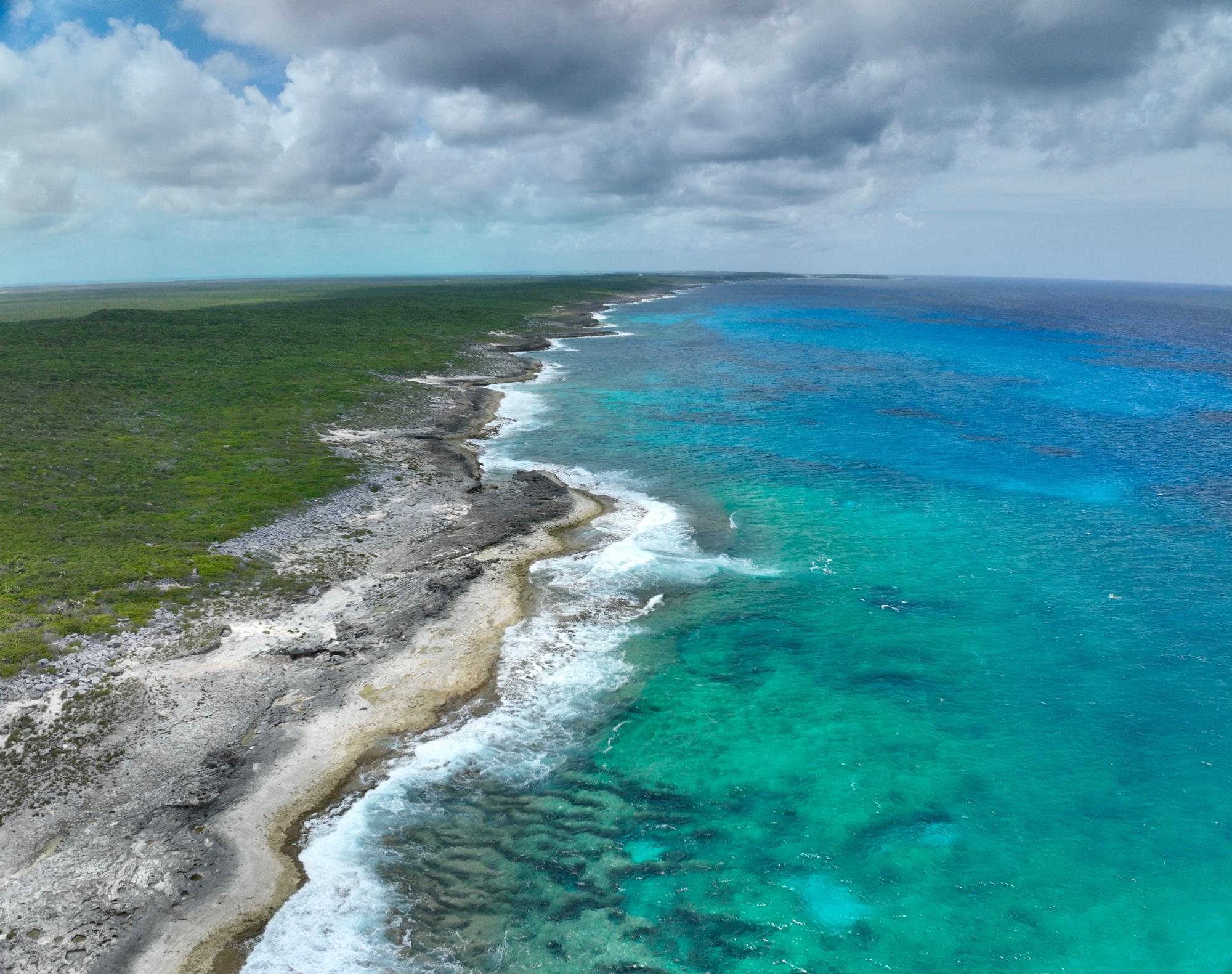 DEADMANS CAY