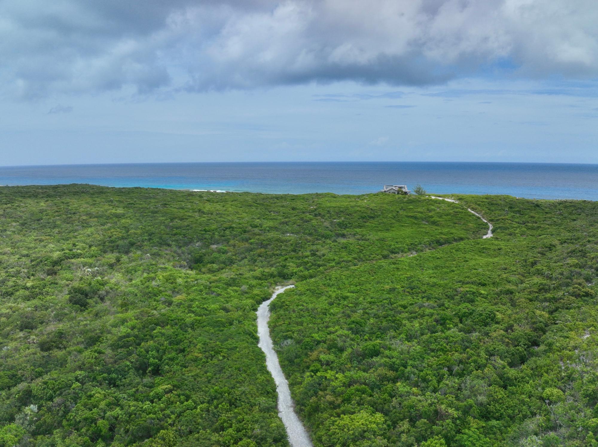 DEADMANS CAY