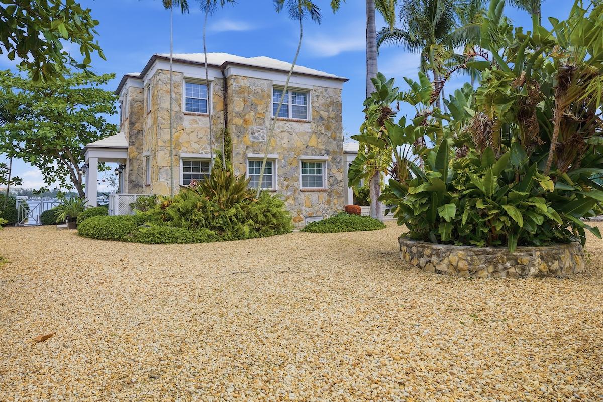 TURTLE VILLA