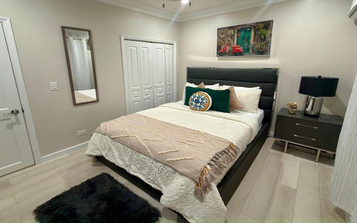 STAPLEDON GARDENS RENTAL