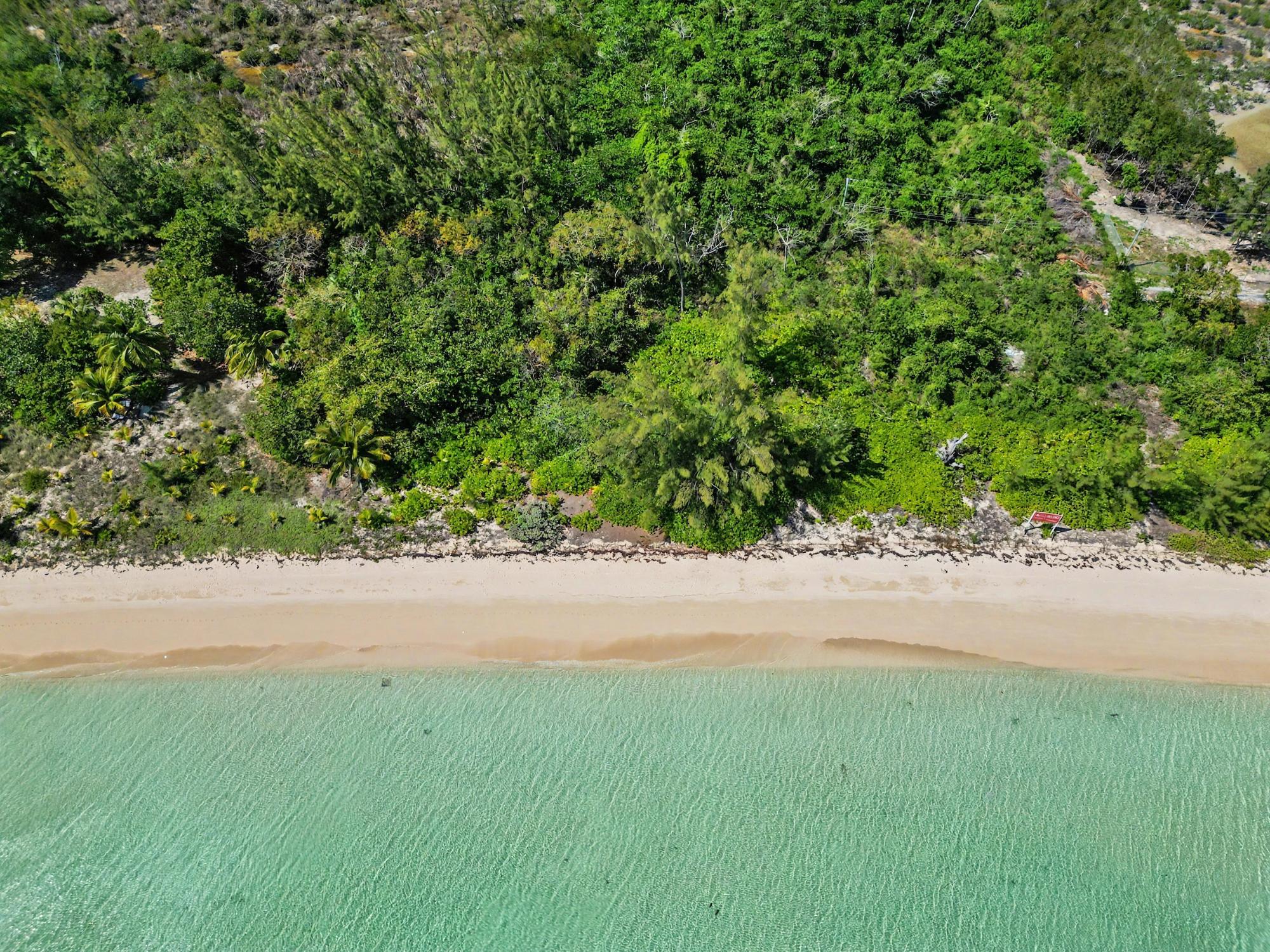 LOT 15   WINDSOR LAKES
