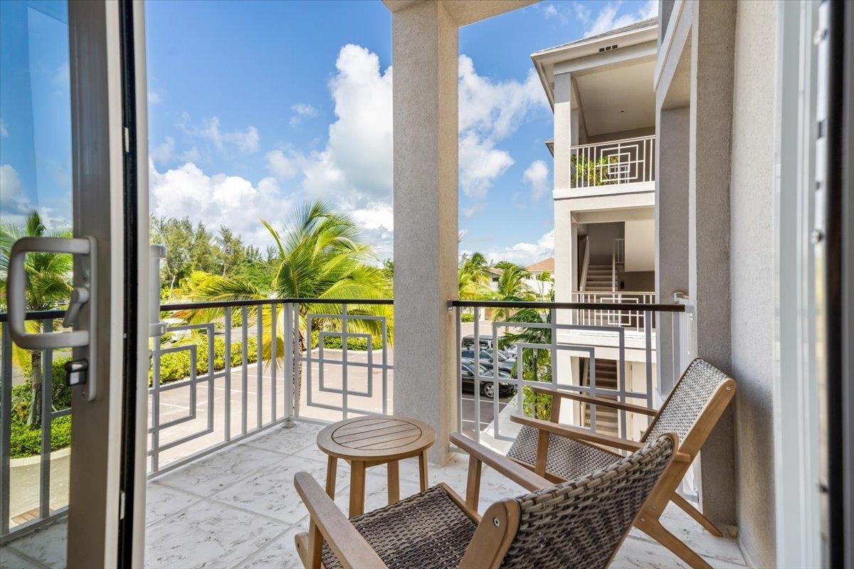 303 COCONUT COVE, ATLANTIC DR
