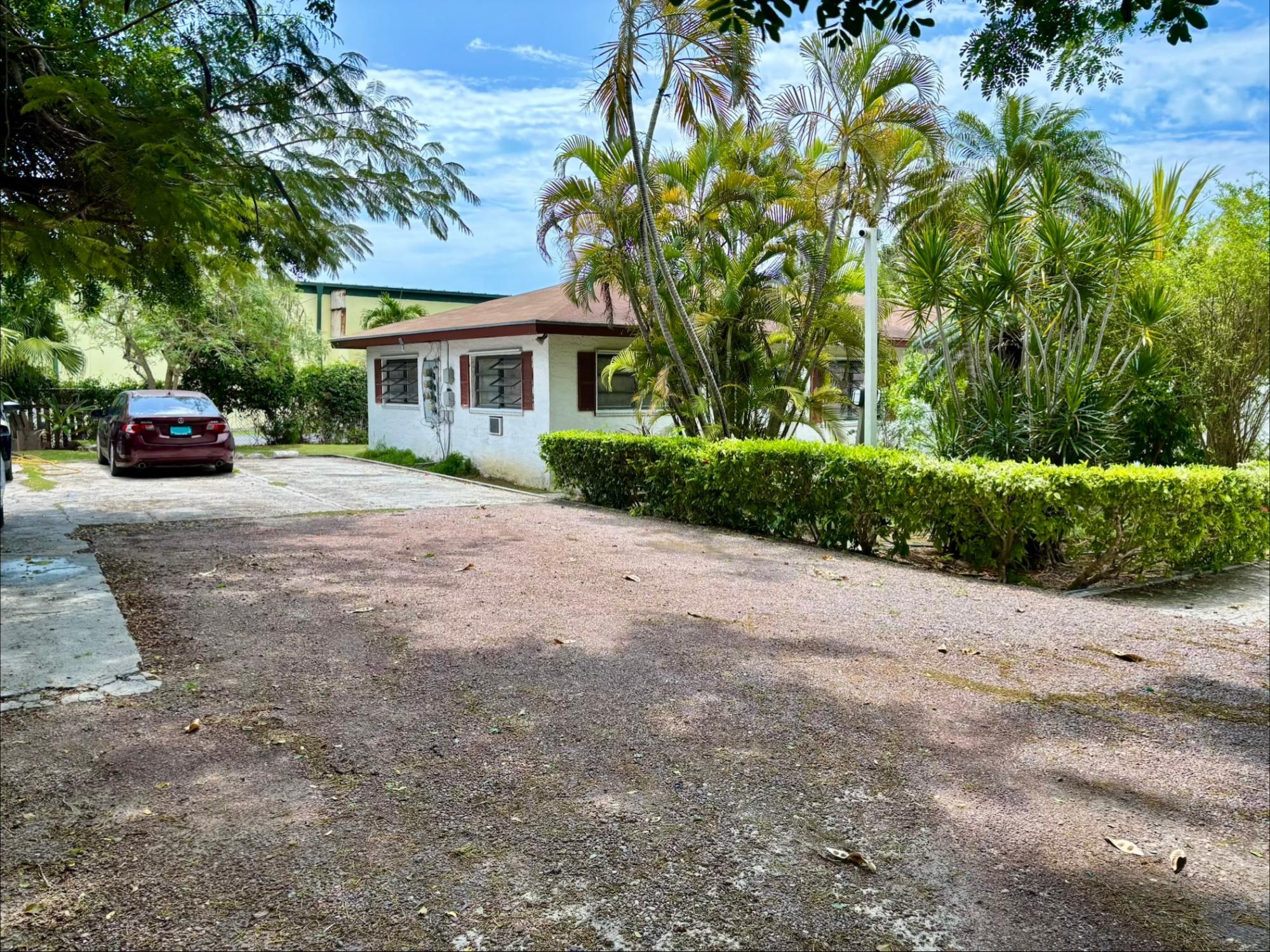 Colony Close Fourplx