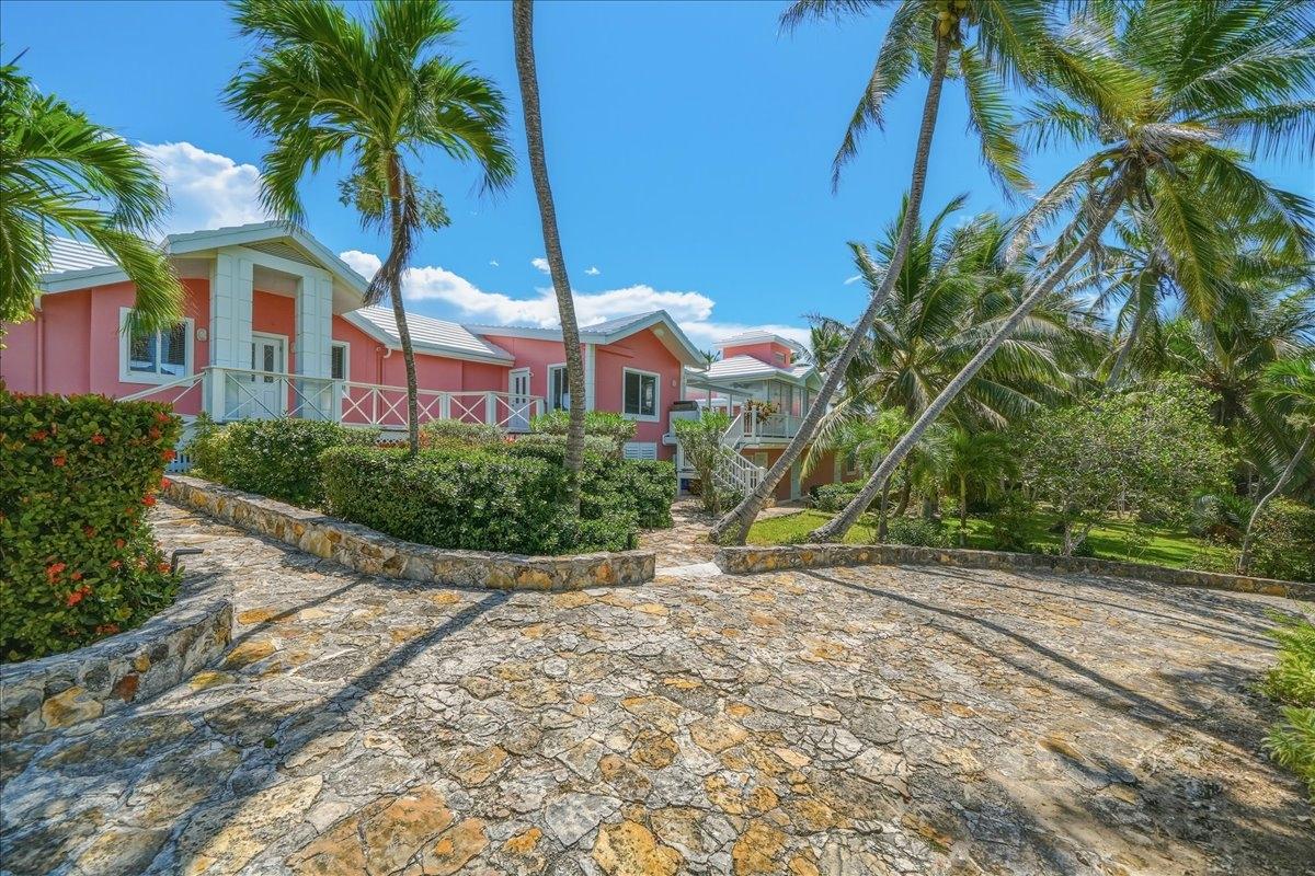 FOUR WINDS BEACH HOUSE