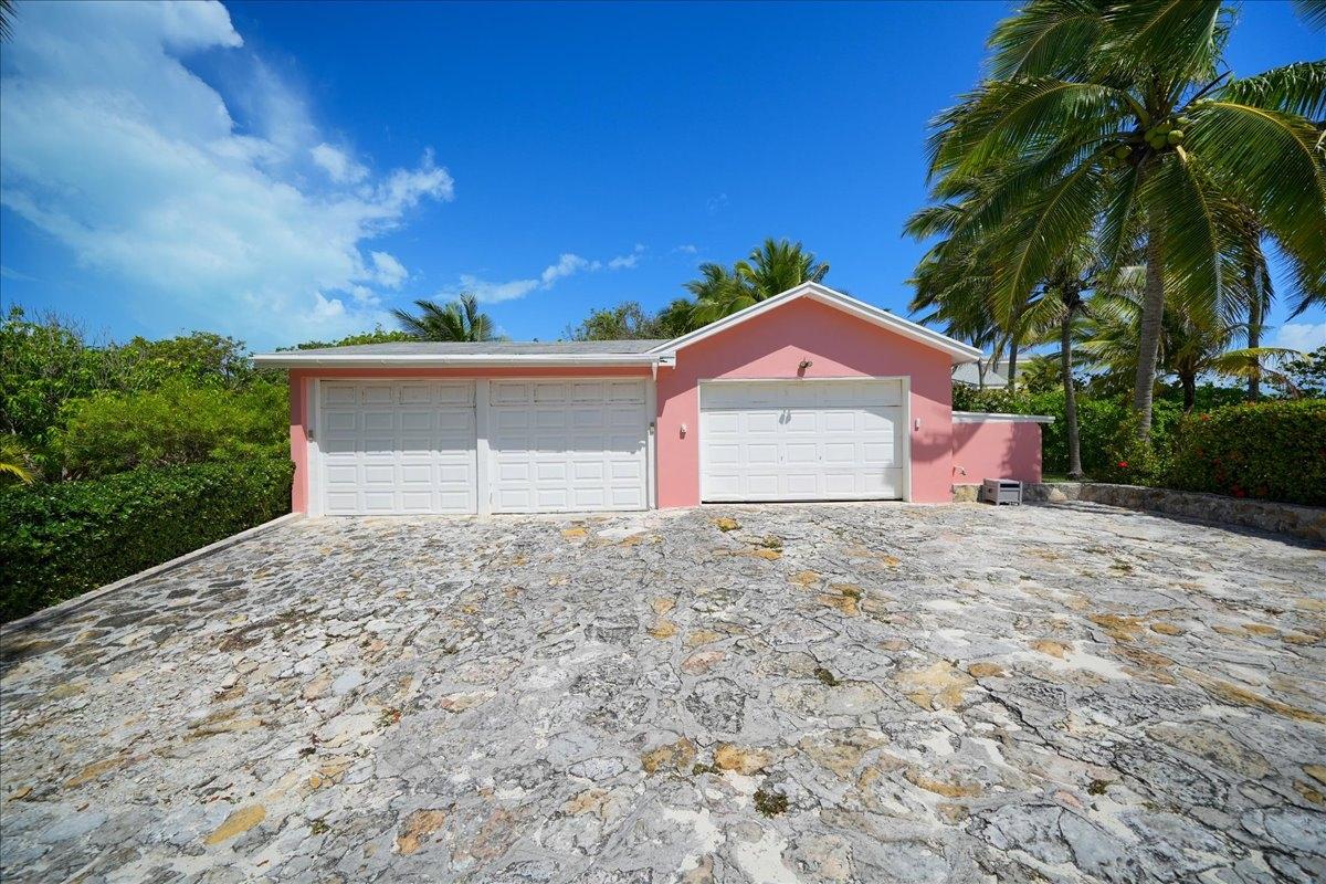 FOUR WINDS BEACH HOUSE