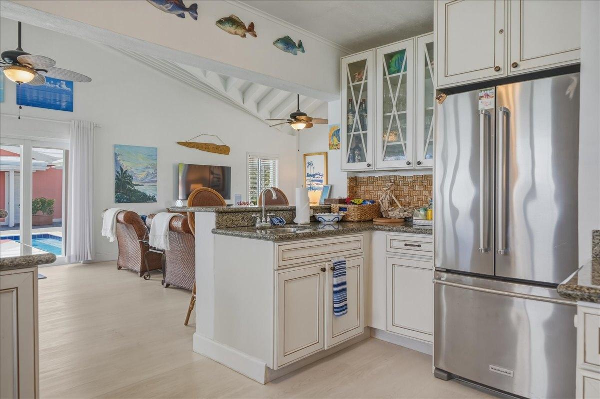 FOUR WINDS BEACH HOUSE