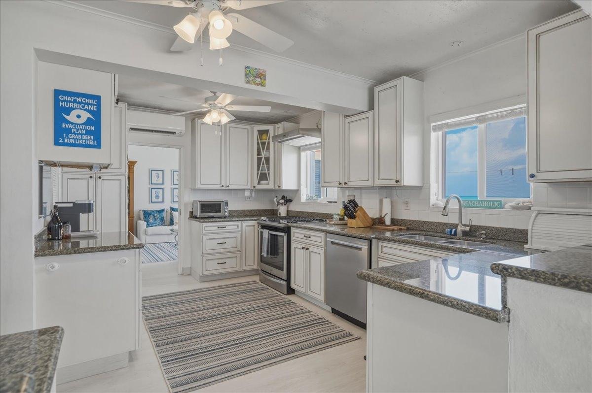 FOUR WINDS BEACH HOUSE
